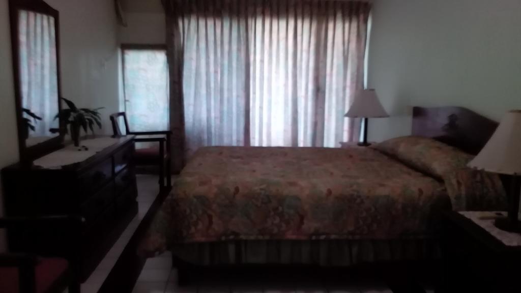 Hotel Relax Resort Montego Bay Esterno foto