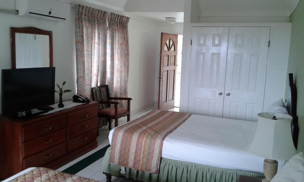 Hotel Relax Resort Montego Bay Esterno foto